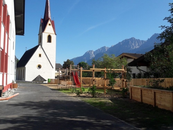 Spielplatz Volksschule Grafendorf_1