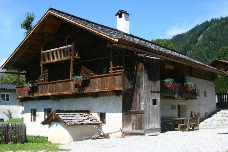 500 Jahre altes, denkmalgeschütztes Bauernhaus